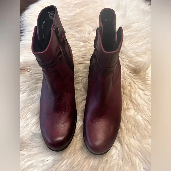 WOLKY ‘Idalia’ Oxblood Leather Booties - Picture 4 of 15